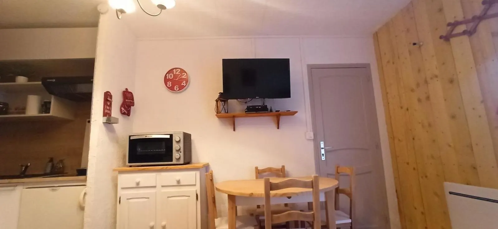 Ustou Guzet Neige, Appartement De 32 M2 Avec Balcon Dans Les Pyrenees Aux Pieds Des Pistes צרפת