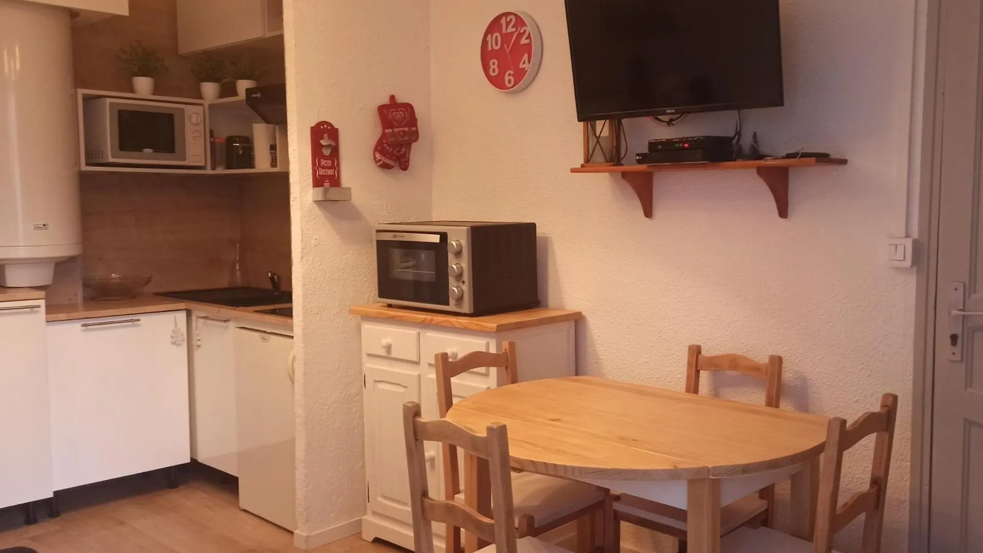 Ustou Guzet Neige, Appartement De 32 M2 Avec Balcon Dans Les Pyrenees Aux Pieds Des Pistes